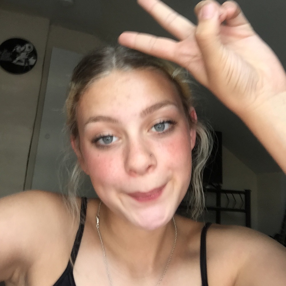 Meet your Posher, Lynsie